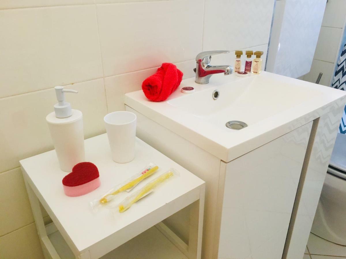 Appartement Studio Rosa Bonheur Jardin Parking Proche Des Plages *